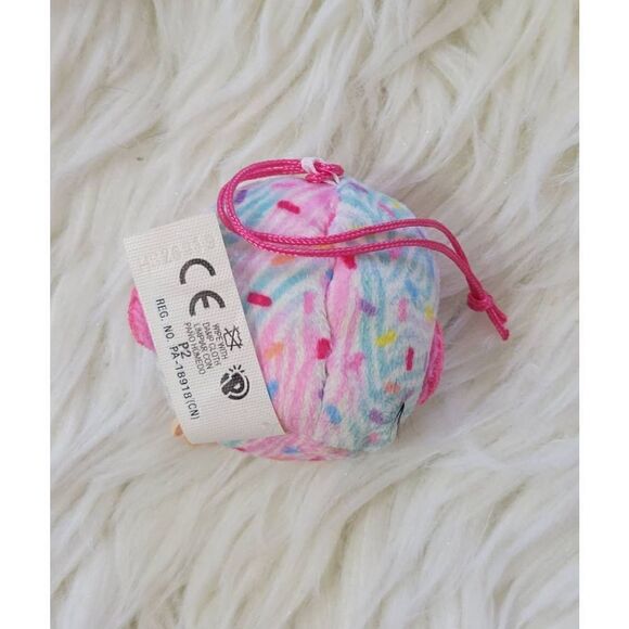 Pikmi Pops™ Series 3 Barnie The Owl, Scented Plush - Picture 3 of 5